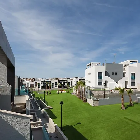 Penthouse Oasis Altos Apartment Los Altos