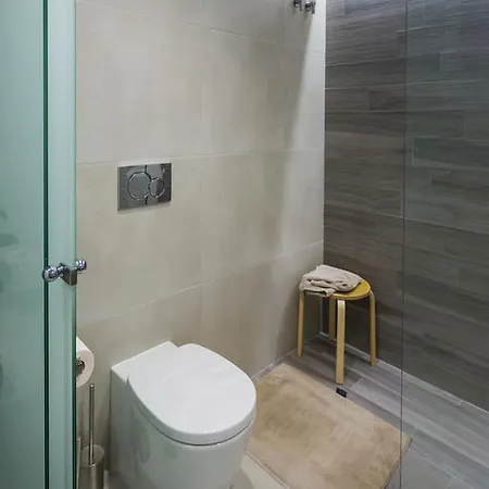 Penthouse Oasis Altos * Los Altos